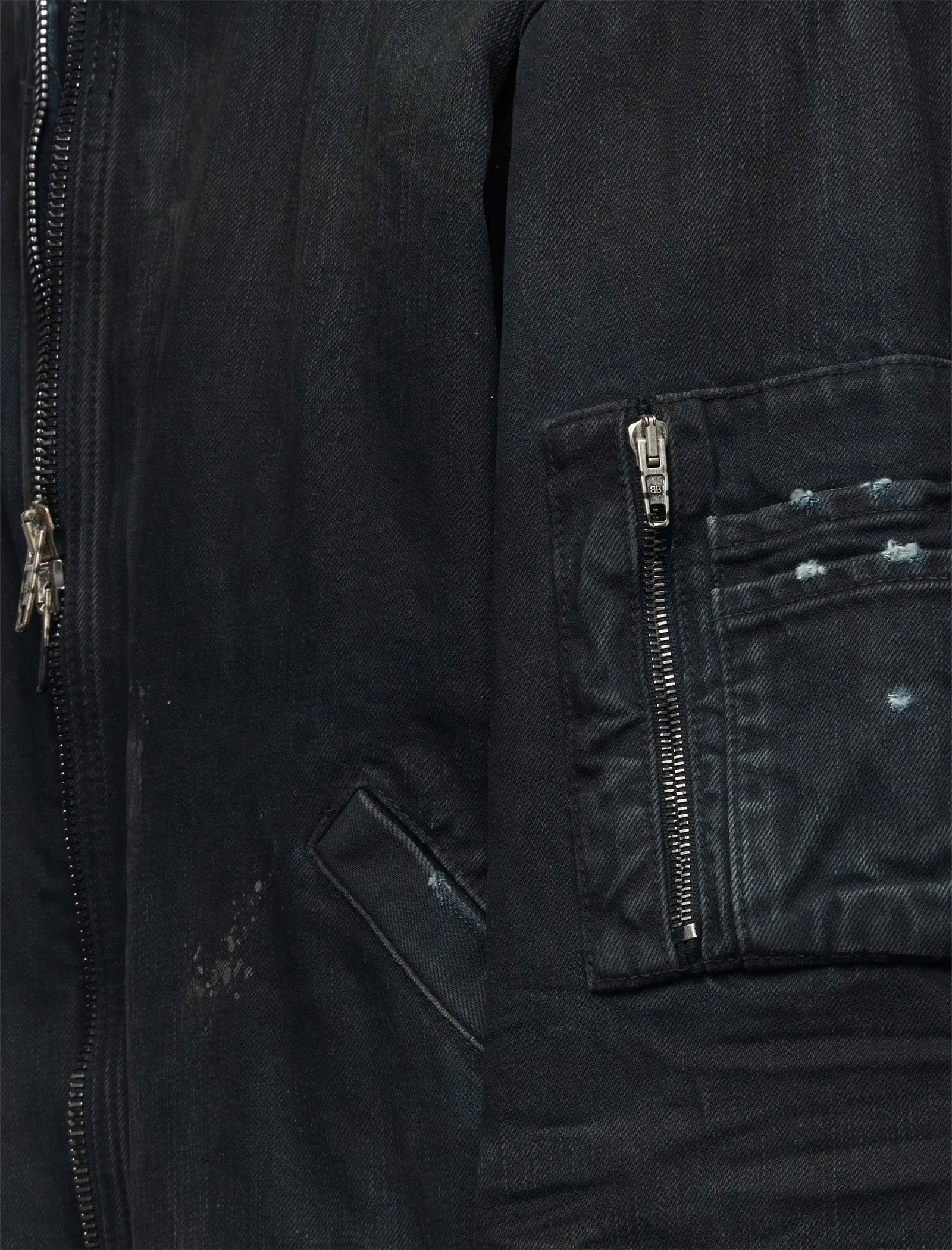 BOMBER JACKET